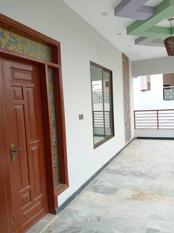 new bungalow 400 yards for sale in johar 19