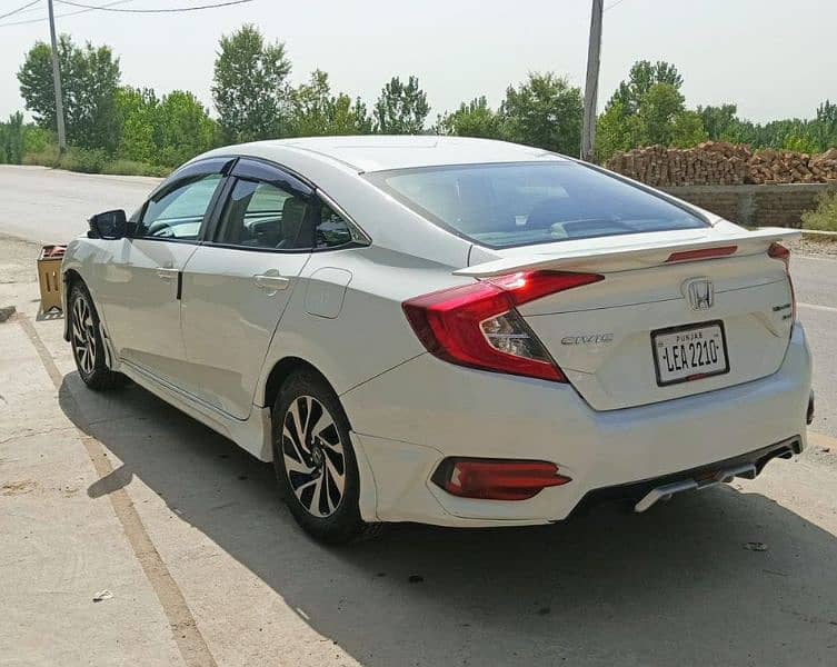 Honda Civic 2016 UG, owners review is that it's a must see car 4