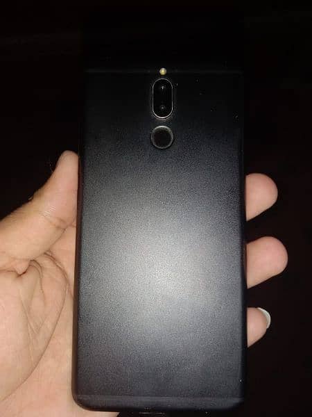 HUAWEI Mate 10 lite all OK condition 10 by 9 only phone 3