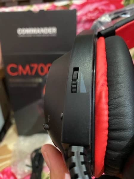 Commander CM7000 gaming headset with 7.1 surround sound 4