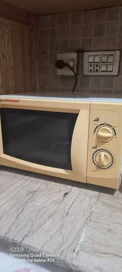 microwave oven of national company in good condition