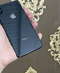Iphone Xsmax 64GB Pta Approved / panel change only 65000