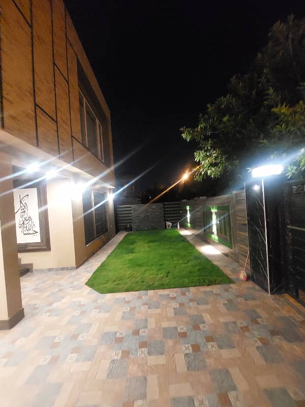 Used One Kanal House For Sale, Shaheen Block, Bharia Town Lahore 1