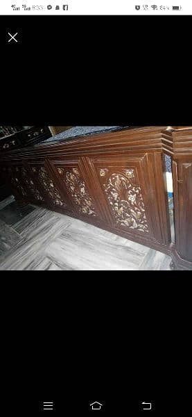 only 6 months used. pure wooden furniture nd guaranteed furniture. 2