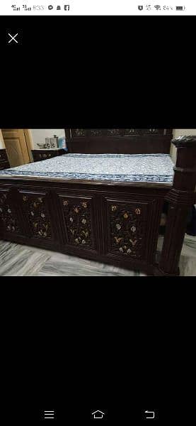 only 6 months used. pure wooden furniture nd guaranteed furniture. 3