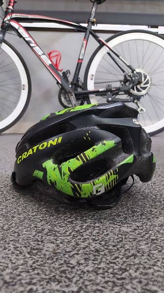 Cratoni cycling helmet 1