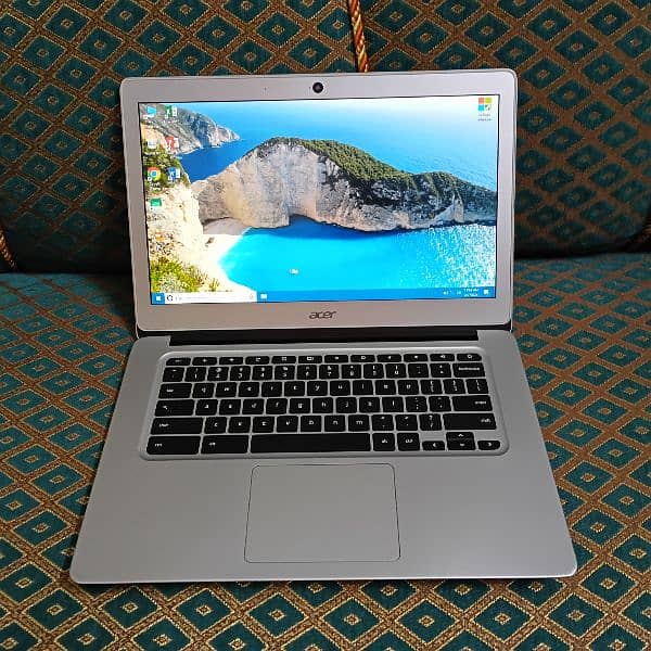 Razor thin Acer Metallic Laptop 1