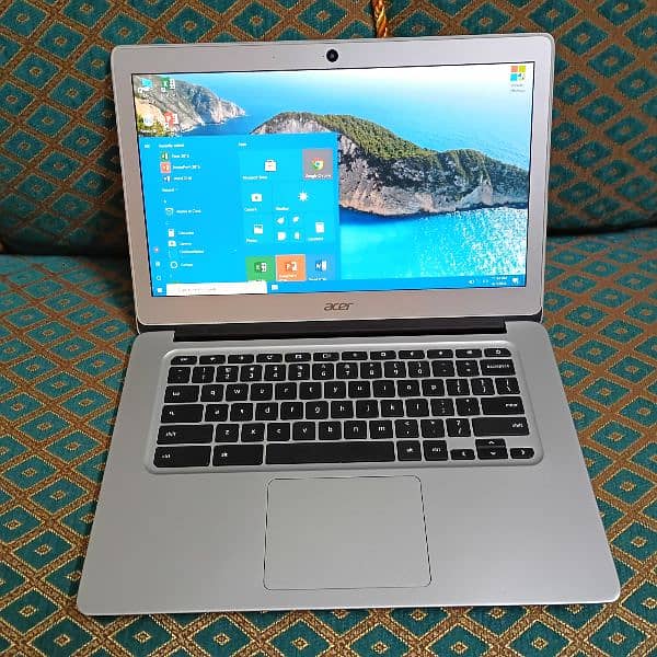 Razor thin Acer Metallic Laptop 0