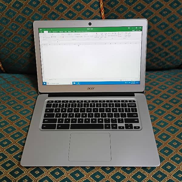 Razor thin Acer Metallic Laptop 2