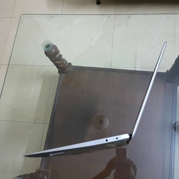 Razor thin Acer Metallic Laptop 7