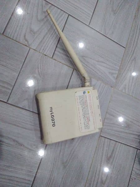 Internet WiFi router device 5