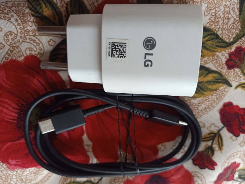 LG 25 wat super fast original box wala charger 03129572280 3