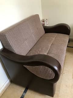 sofa set  7 seater in a very good condition