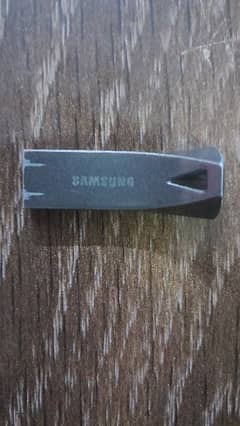 Samsung USB Flash Drive - 32 GB