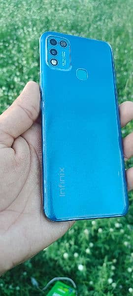 Infinix hot 11 play 4+64 6000mah Battery with box charger 10/9 conditn 7