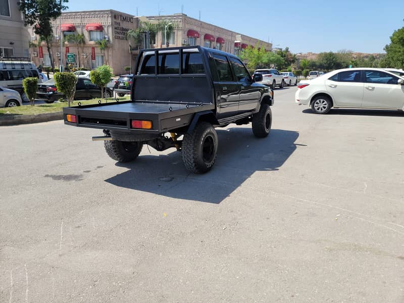 toyota hilux 4x4 double cab 3