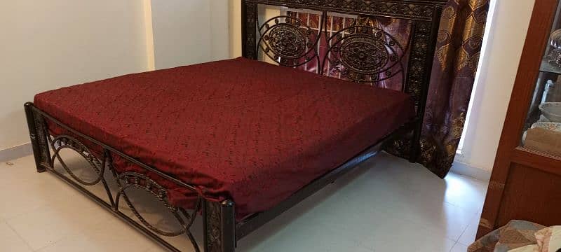 king size Bed Set 1
