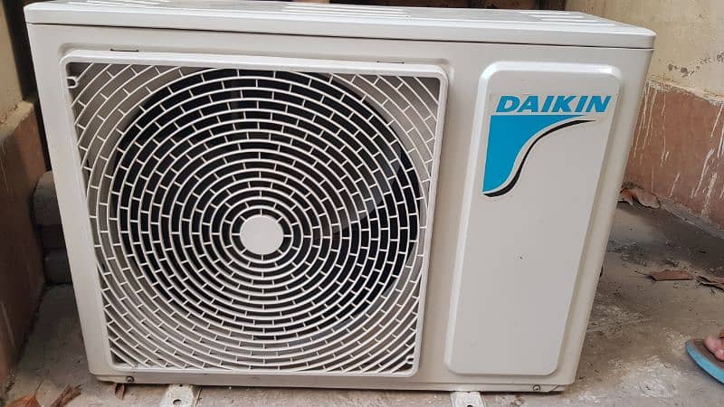 Diakin 1 Ton AC For Sale 2