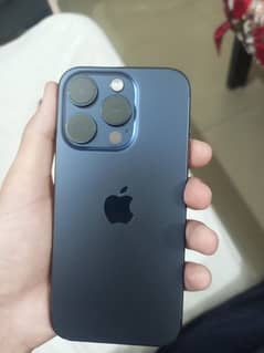 iphone 15 pro Jv with box only 1 month used (11 months warranty )