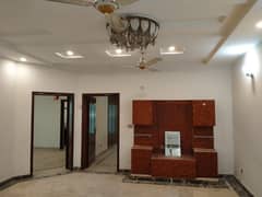 10 Marla Most Beautifull House For Sale In Sector D Bock DD Bahria Town Lahore 0