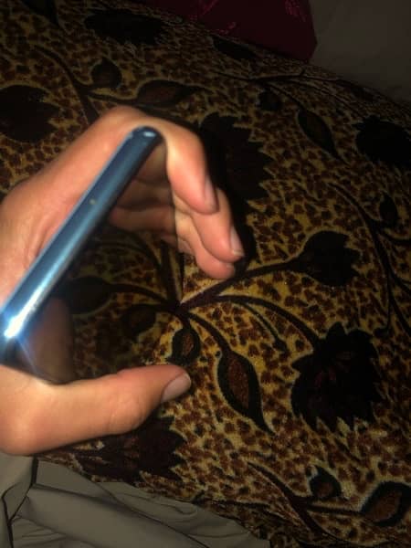 samsung a32 with box, pta approved ,10/10 condition with charger 2