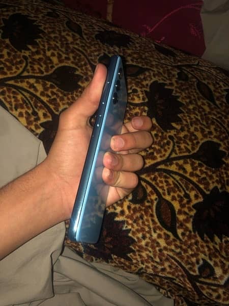 samsung a32 with box, pta approved ,10/10 condition with charger 4