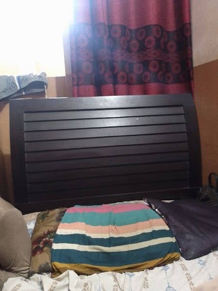 Single bed with metress for sale urgently 1