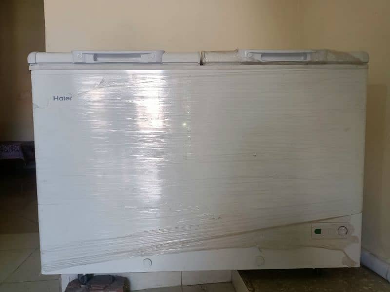 10/9 condition new refrigerator 0