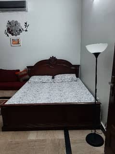 QUEEN SIZE BED SET and Others