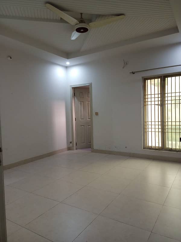 10 MARLA UPPER PORTION AVAILABLE FOR RENT IN JUBILEE TOWN LAHORE 2