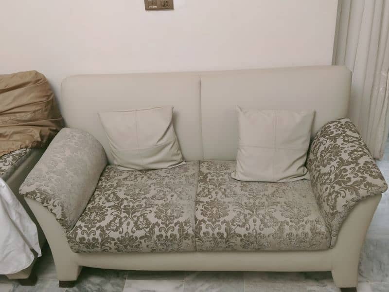 Couch/Sofa 2 seater Ash grey Color x3 1
