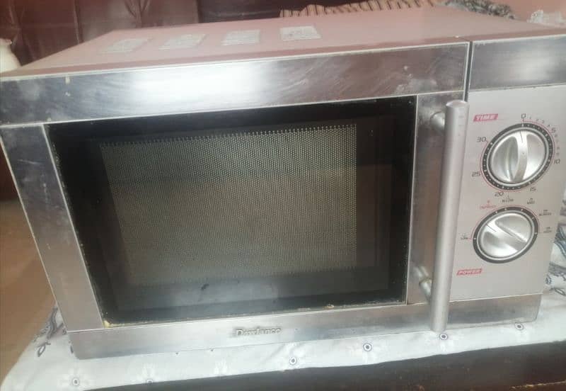 MicrowaveOven for sell Delta series 10 by 10 Condition Urgent for sell 3