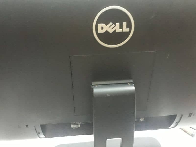 Dell lCD 24 inch condition 10/10 only serious buyer contact 1