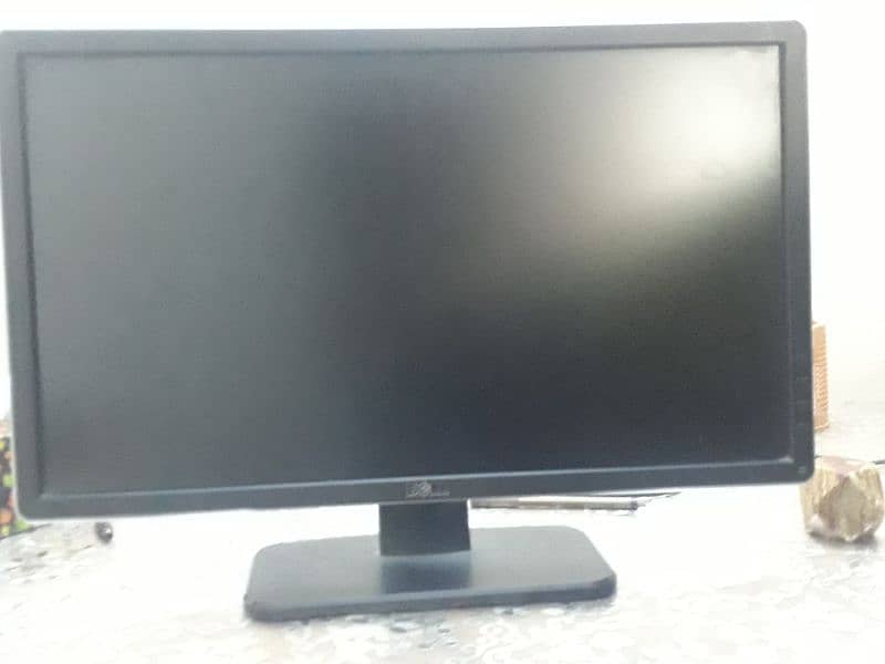Dell lCD 24 inch condition 10/10 only serious buyer contact 2