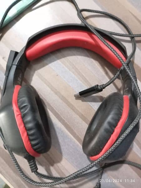 Eksa 1000 Headphones 10/10 condition gaming headphones 1