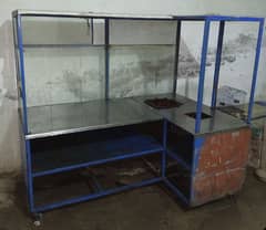 Fast Food counter in good condition