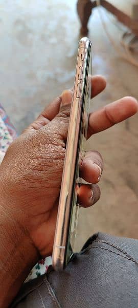 I phone xs max 10 by 9 condition trutone face id active Num03157537576 7
