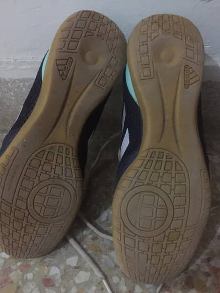 Addidas sala orignal football shoes (grippers ) 3