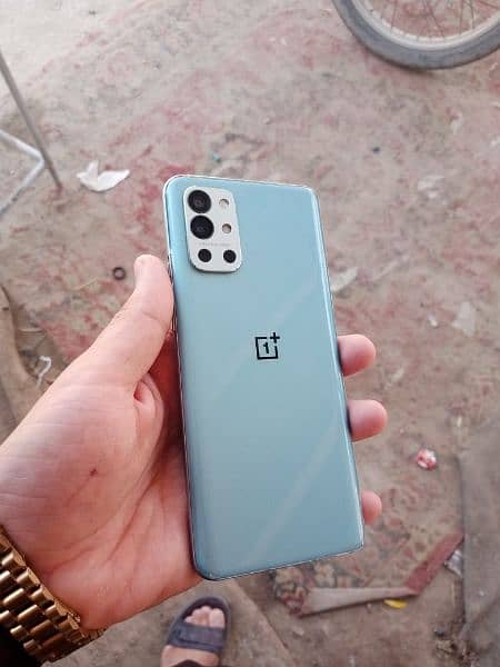 one plus 9r 2