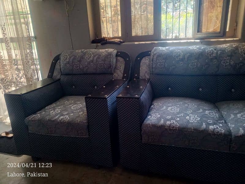 6 seater sofa set in good condition 2