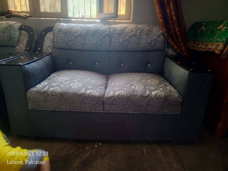 6 seater sofa set in good condition 3