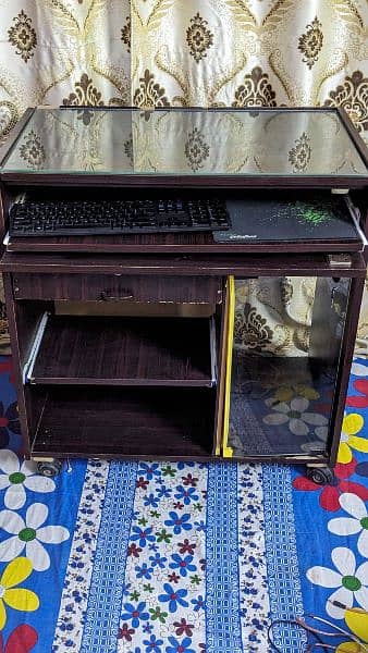 computer trolley/table new condition urgent sale 9