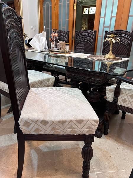 8 seater dinning table 3