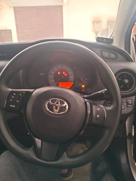 Toyota Vitz 6