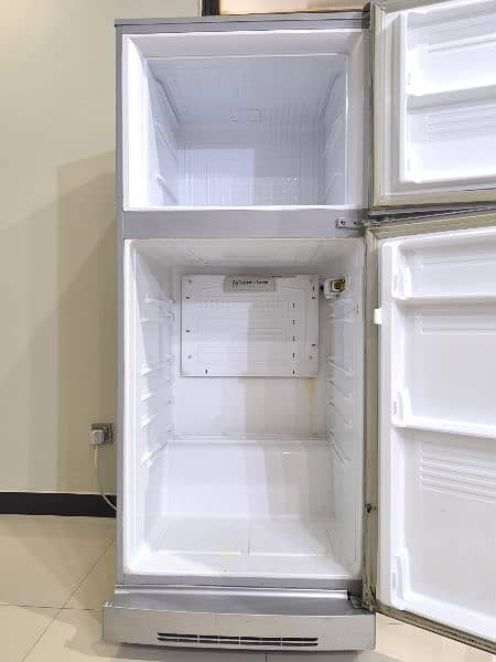 selling my used fridge 10/9 in condition cooling 100% 0