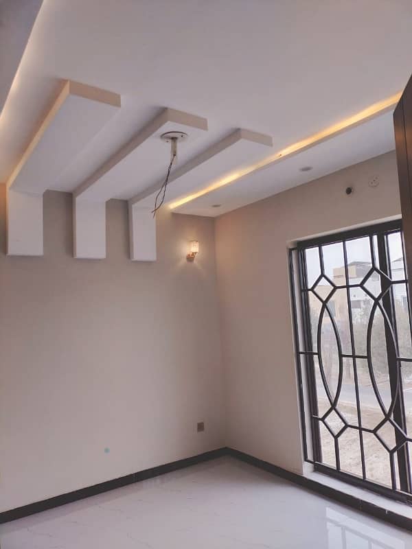 3 BEDS 5 MARLA BRAND NEW HOUSE FOR SALE LOCATED BAHRIA ORCHARD LAHORE 5