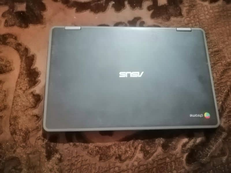 Asus Touch 4gb 32gb chromebook 360 rotateable 4