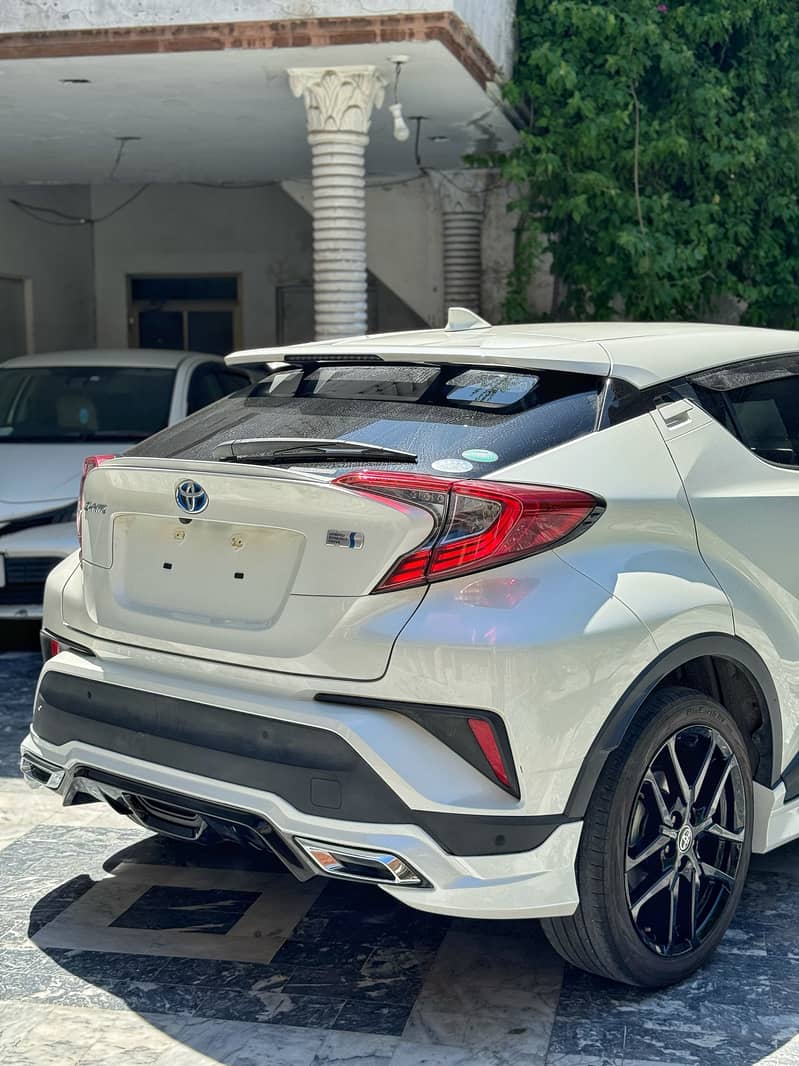 Toyota chr G led mode fresh import 2019 model 4