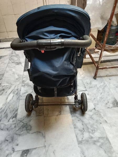 Garco Orignal stroller in good condition Serious buyers contact plz 2