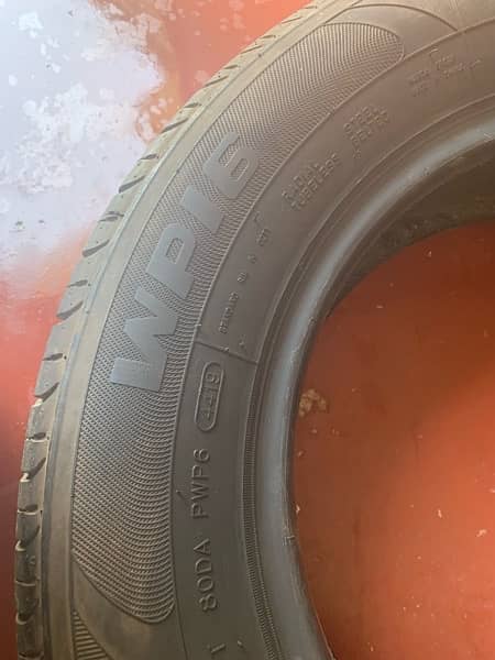 corolla tubeless tyres slightly used only one punchre in 1 tyre 4